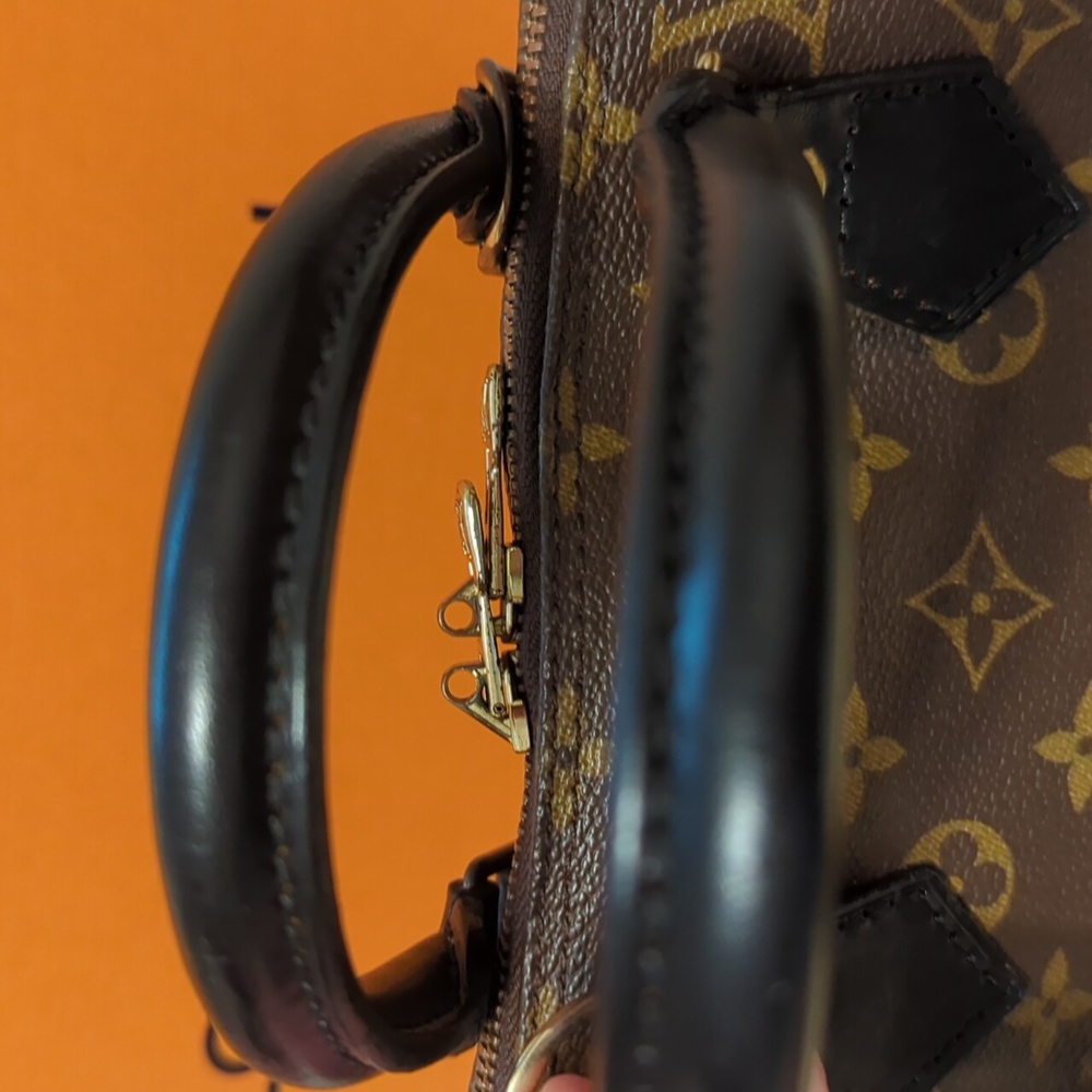 Louis Vuitton Alma Bag🔥🔥🔥 - Picture 6 of 14